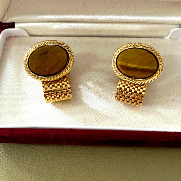 Vintage Rare Men’s Tiger Eye and Gold plated Cufflinks. Rare!!